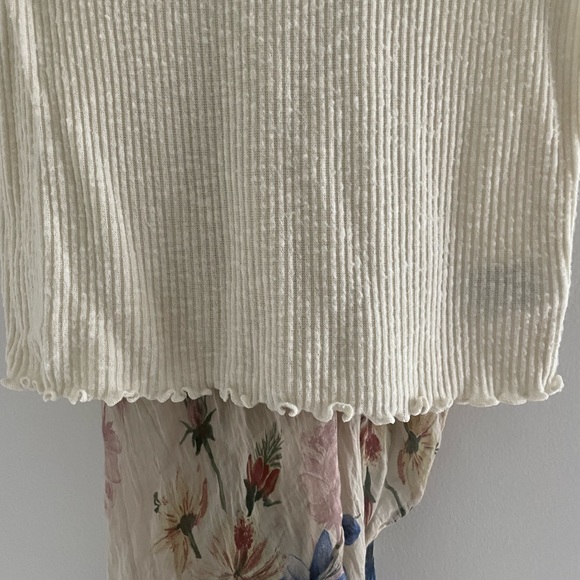 American Eagle Crop Top - Picture 4 of 5